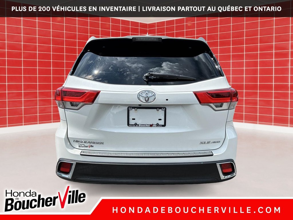 2017 Toyota Highlander XLE in Terrebonne, Quebec - 5 - w1024h768px