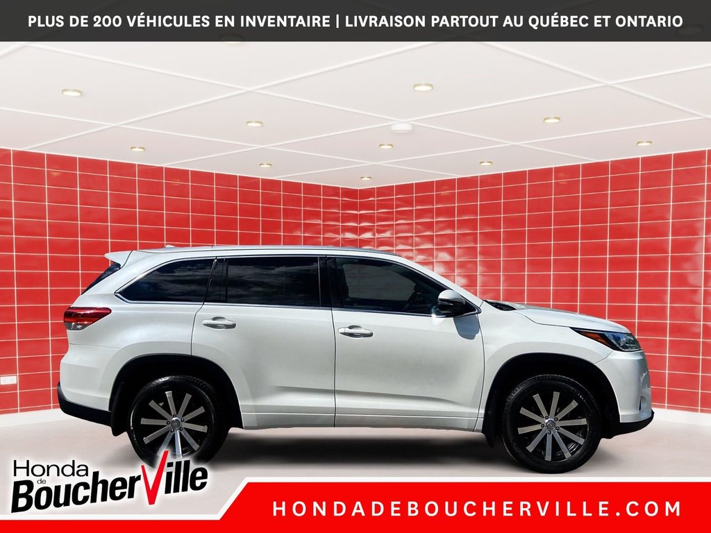 2018 Toyota Highlander XLE in Terrebonne, Quebec - 17 - w1024h768px