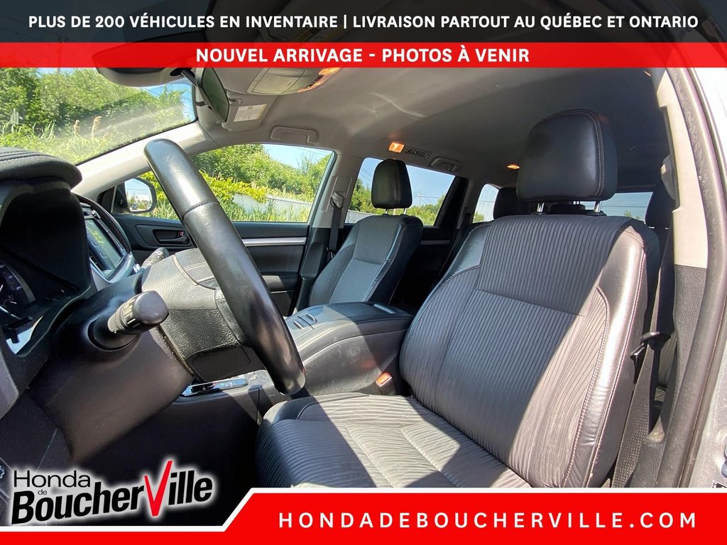 2019 Toyota Highlander LE in Terrebonne, Quebec - 21 - w1024h768px