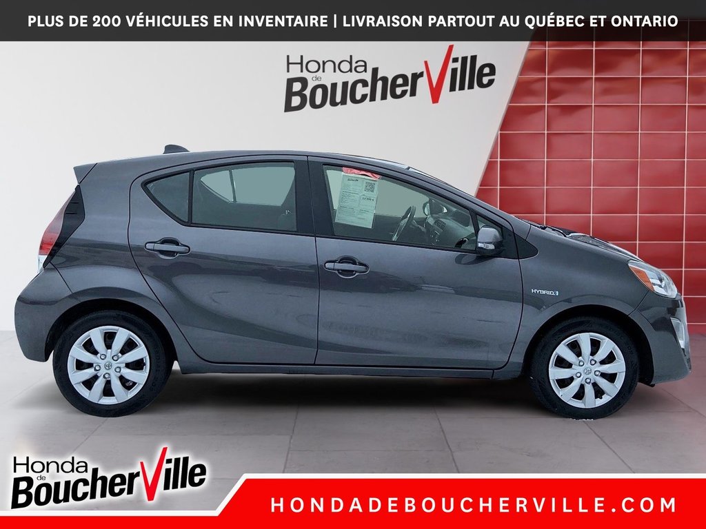 2016 Toyota Prius C in Terrebonne, Quebec - 17 - w1024h768px