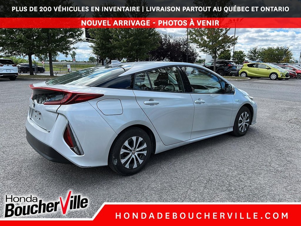 2020 Toyota PRIUS PRIME Base in Terrebonne, Quebec - 11 - w1024h768px
