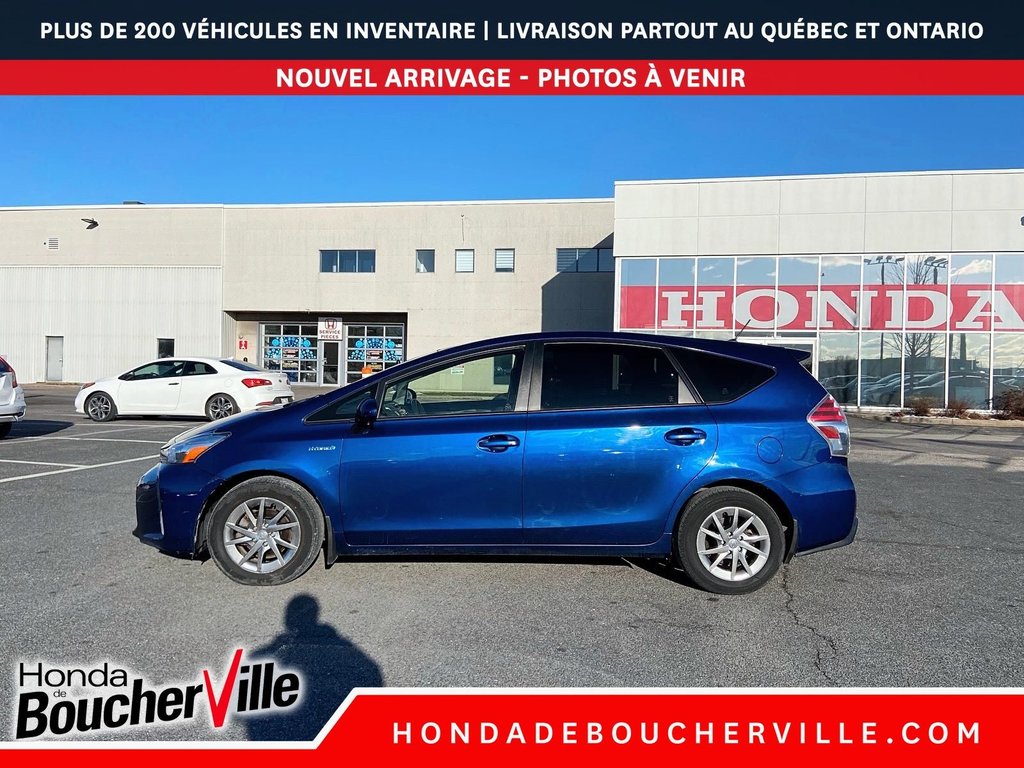 2016 Toyota Prius v in Terrebonne, Quebec - 5 - w1024h768px