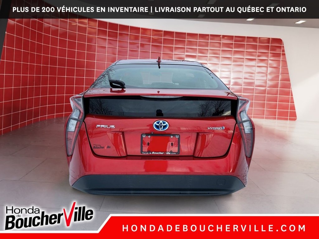 2016 Toyota Prius in Terrebonne, Quebec - 9 - w1024h768px