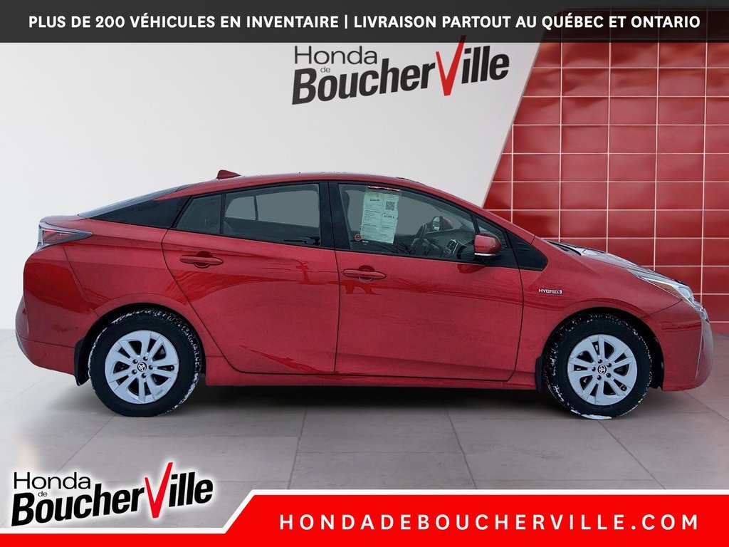 2016 Toyota Prius in Terrebonne, Quebec - 17 - w1024h768px