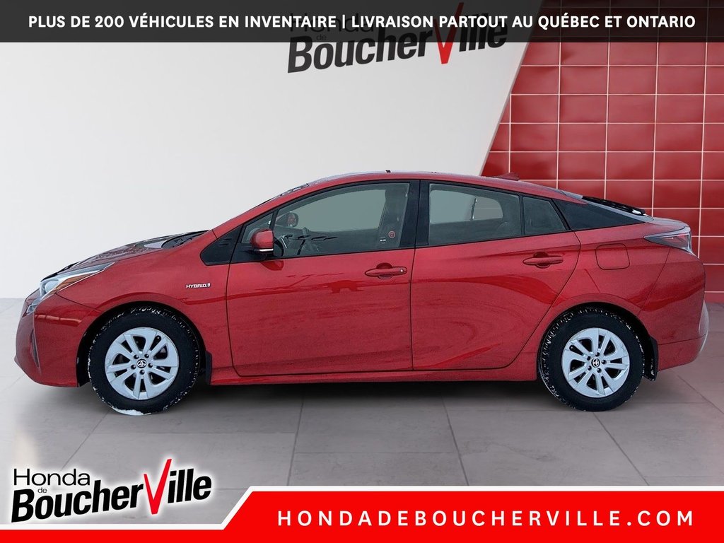 2016 Toyota Prius in Terrebonne, Quebec - 15 - w1024h768px