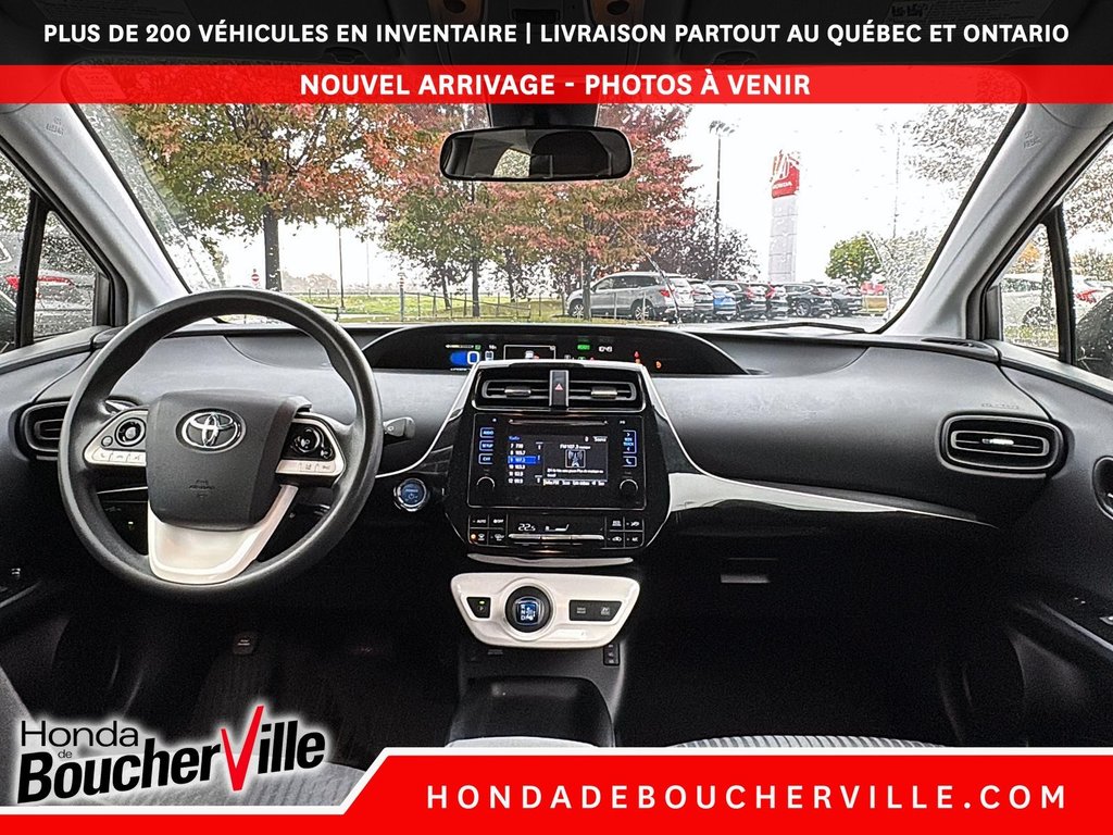 2017 Toyota Prius in Terrebonne, Quebec - 27 - w1024h768px