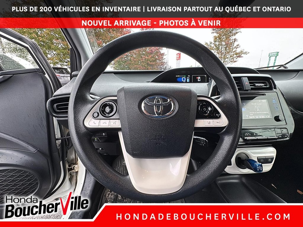 2017 Toyota Prius in Terrebonne, Quebec - 31 - w1024h768px