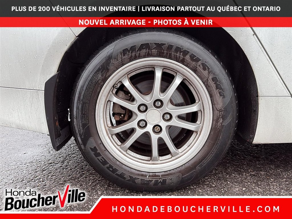 2017 Toyota Prius in Terrebonne, Quebec - 25 - w1024h768px