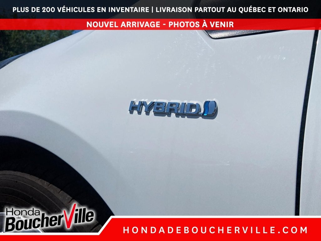 2022 Toyota Prius HYBRID in Terrebonne, Quebec - 17 - w1024h768px