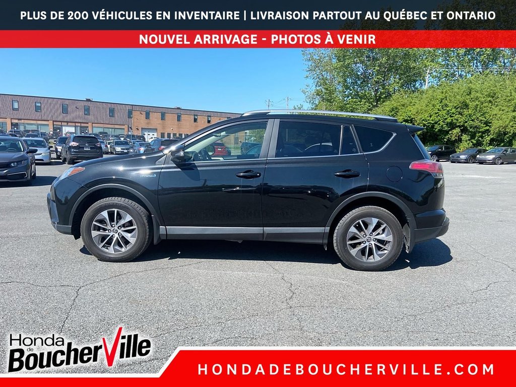 2017 Toyota RAV4 Hybrid XLE in Terrebonne, Quebec - 15 - w1024h768px