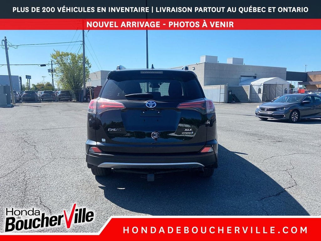 2017 Toyota RAV4 Hybrid XLE in Terrebonne, Quebec - 11 - w1024h768px