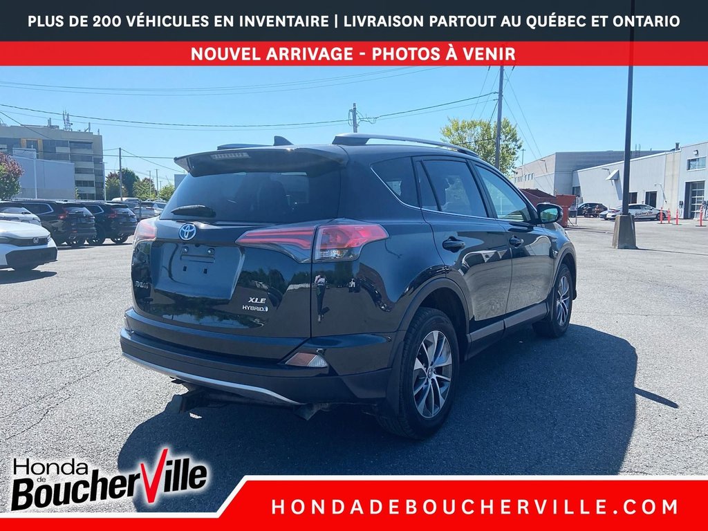2017 Toyota RAV4 Hybrid XLE in Terrebonne, Quebec - 9 - w1024h768px