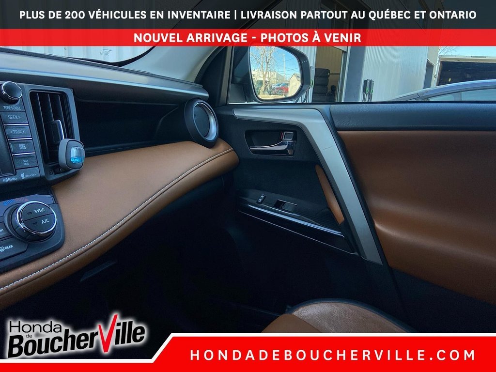 2017 Toyota RAV4 Hybrid Limited in Terrebonne, Quebec - 9 - w1024h768px