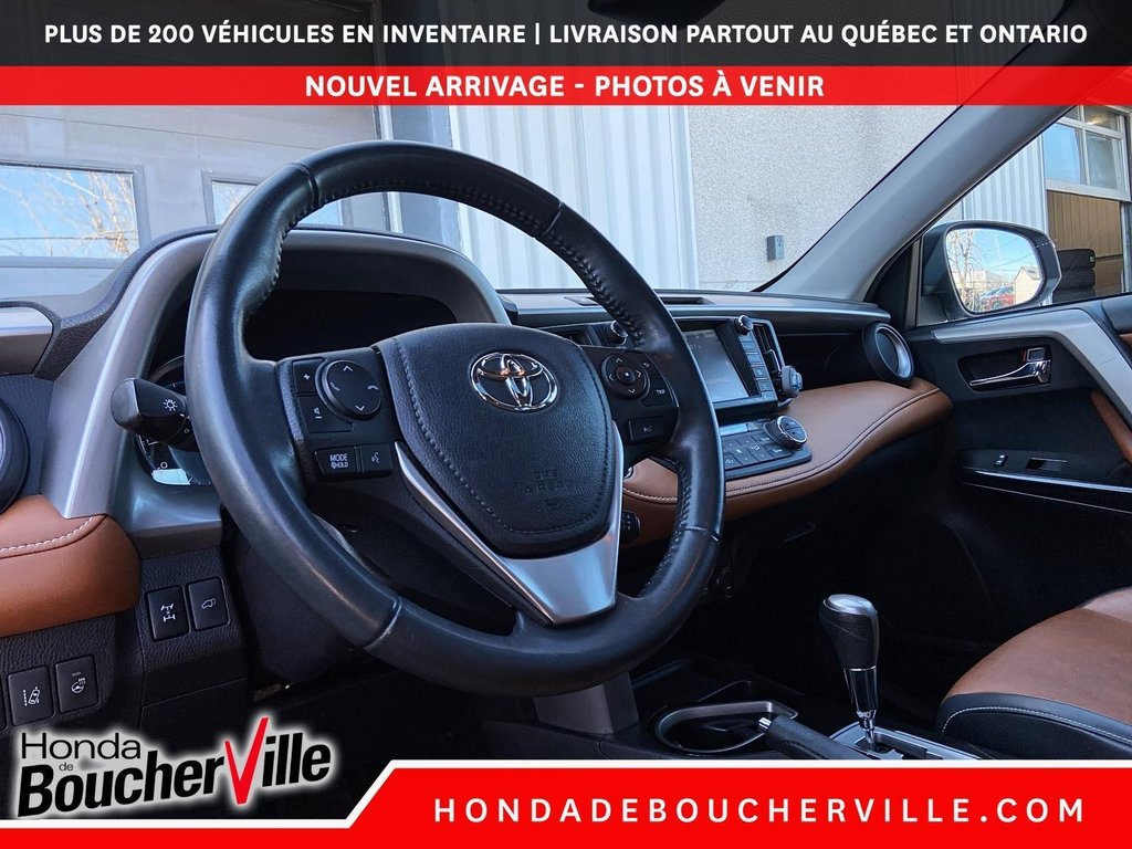 2017 Toyota RAV4 Hybrid Limited in Terrebonne, Quebec - 5 - w1024h768px