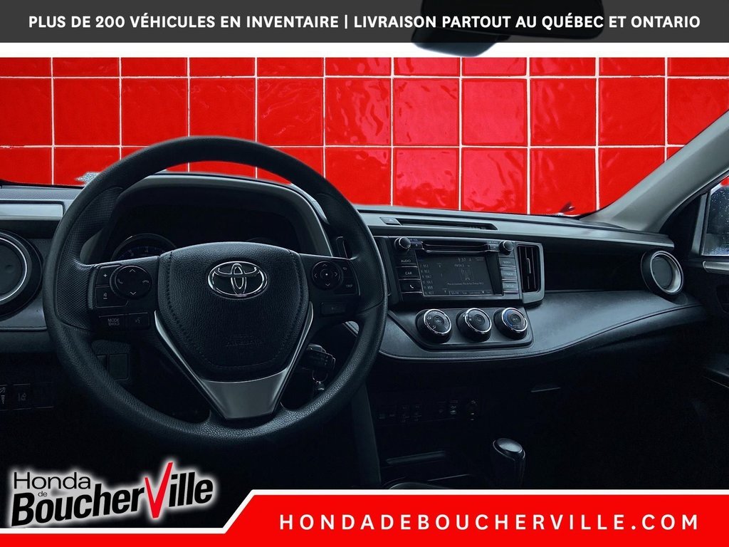 2017 Toyota RAV4 LE in Terrebonne, Quebec - 13 - w1024h768px