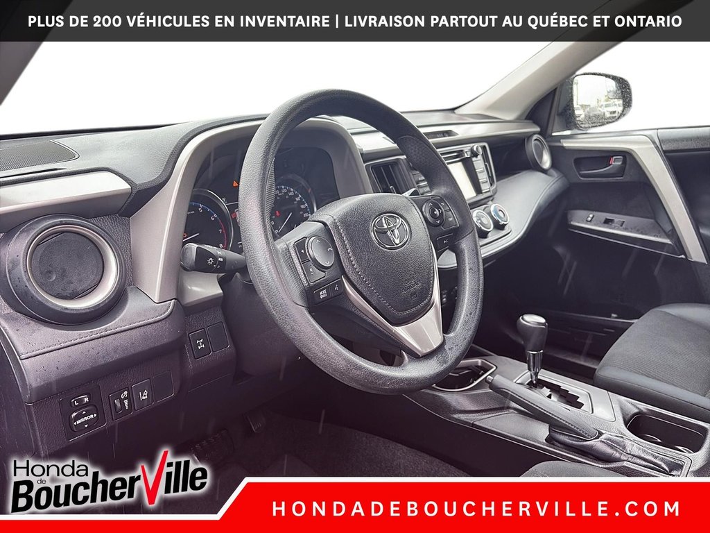 2017 Toyota RAV4 LE in Terrebonne, Quebec - 21 - w1024h768px