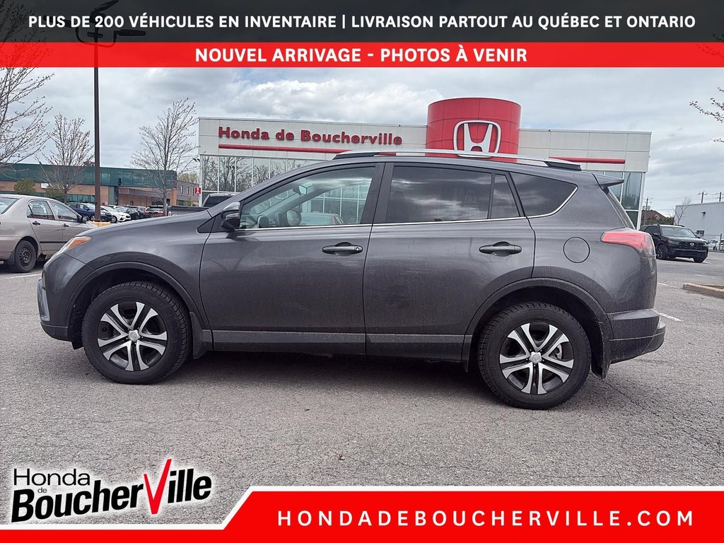 Toyota RAV4 LE 2017 à Terrebonne, Québec - 3 - w1024h768px