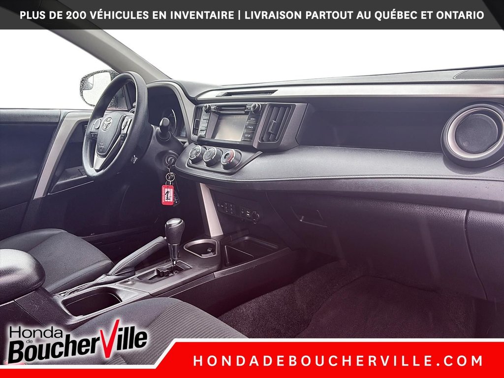 2017 Toyota RAV4 LE in Terrebonne, Quebec - 23 - w1024h768px