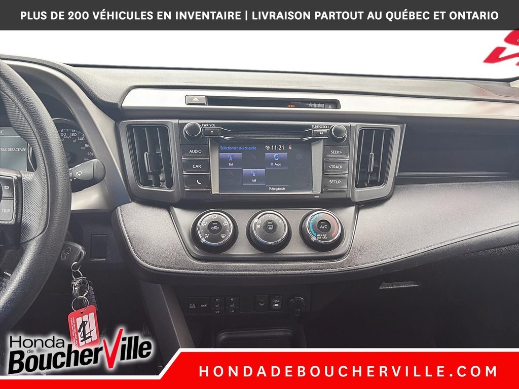 2017 Toyota RAV4 LE in Terrebonne, Quebec - 29 - w1024h768px