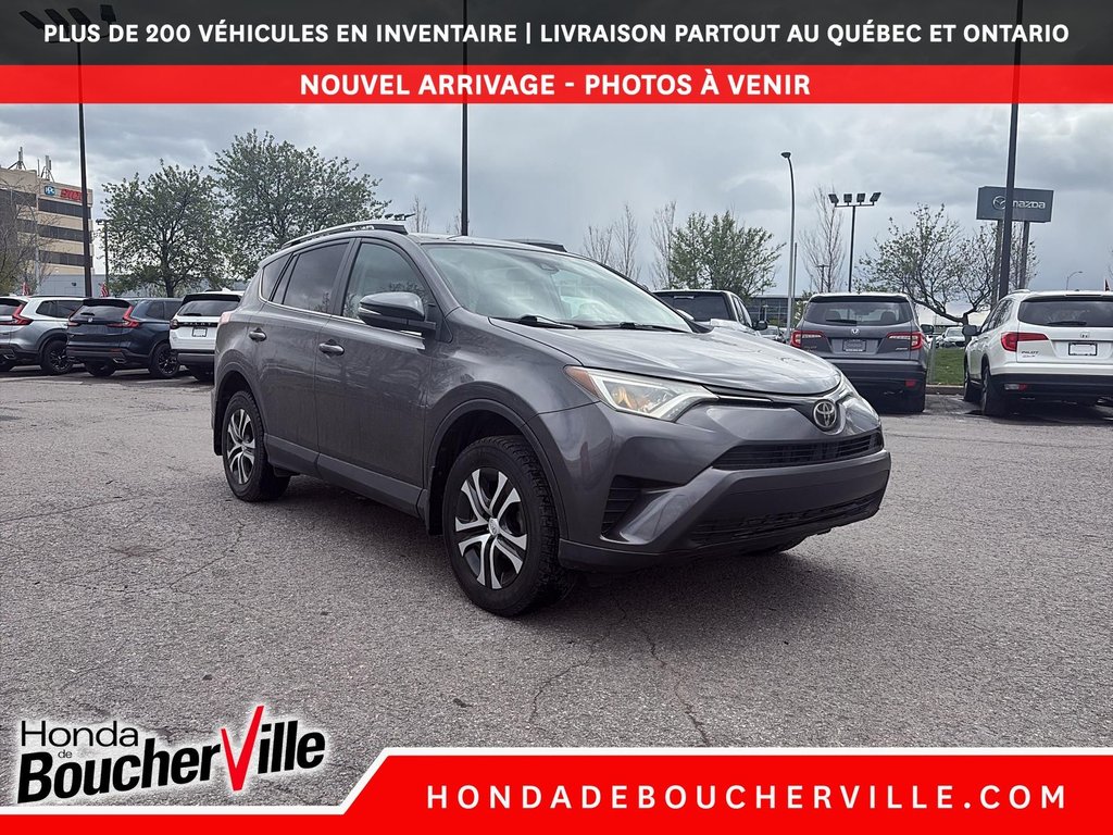 Toyota RAV4 LE 2017 à Terrebonne, Québec - 11 - w1024h768px