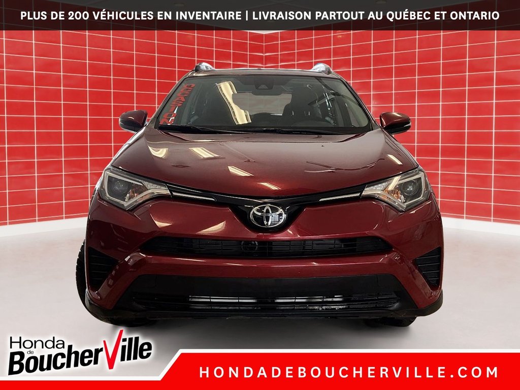 2018 Toyota RAV4 LE in Terrebonne, Quebec - 3 - w1024h768px