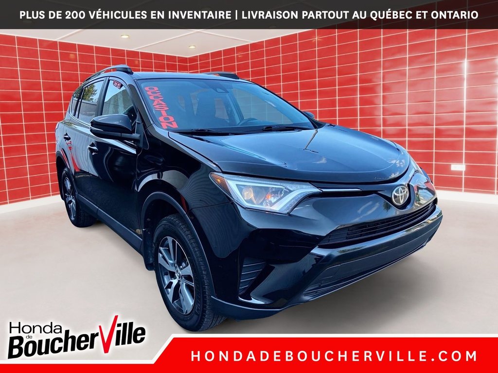 2018 Toyota RAV4 LE in Terrebonne, Quebec - 7 - w1024h768px