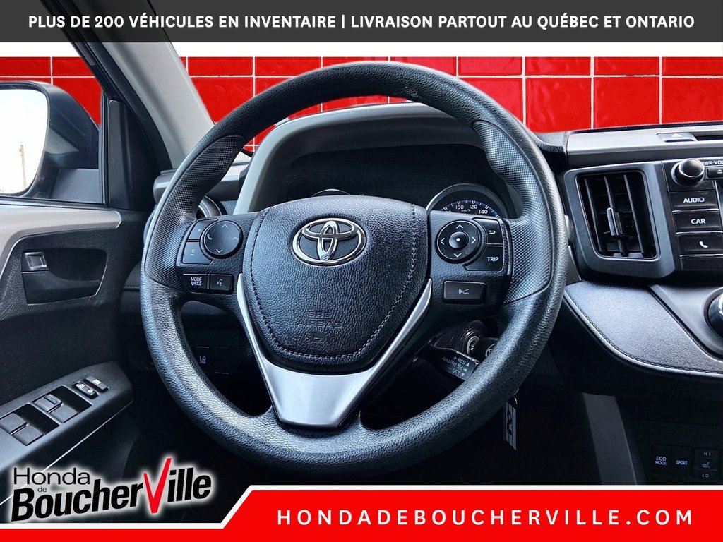 2018 Toyota RAV4 LE in Terrebonne, Quebec - 23 - w1024h768px