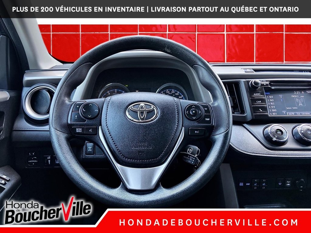 2018 Toyota RAV4 LE in Terrebonne, Quebec - 27 - w1024h768px