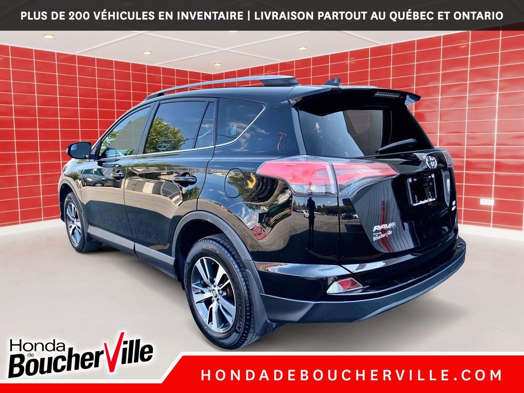 2018 Toyota RAV4 LE in Terrebonne, Quebec - 11 - w1024h768px