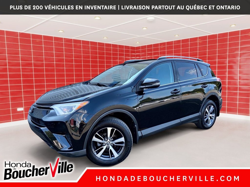 2018 Toyota RAV4 LE in Terrebonne, Quebec - 1 - w1024h768px