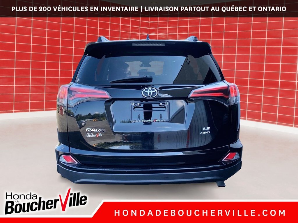 2018 Toyota RAV4 LE in Terrebonne, Quebec - 9 - w1024h768px