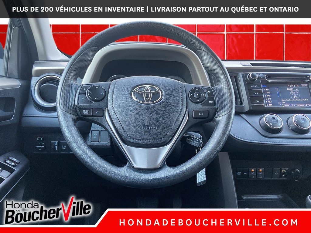 2018 Toyota RAV4 LE in Terrebonne, Quebec - 27 - w1024h768px