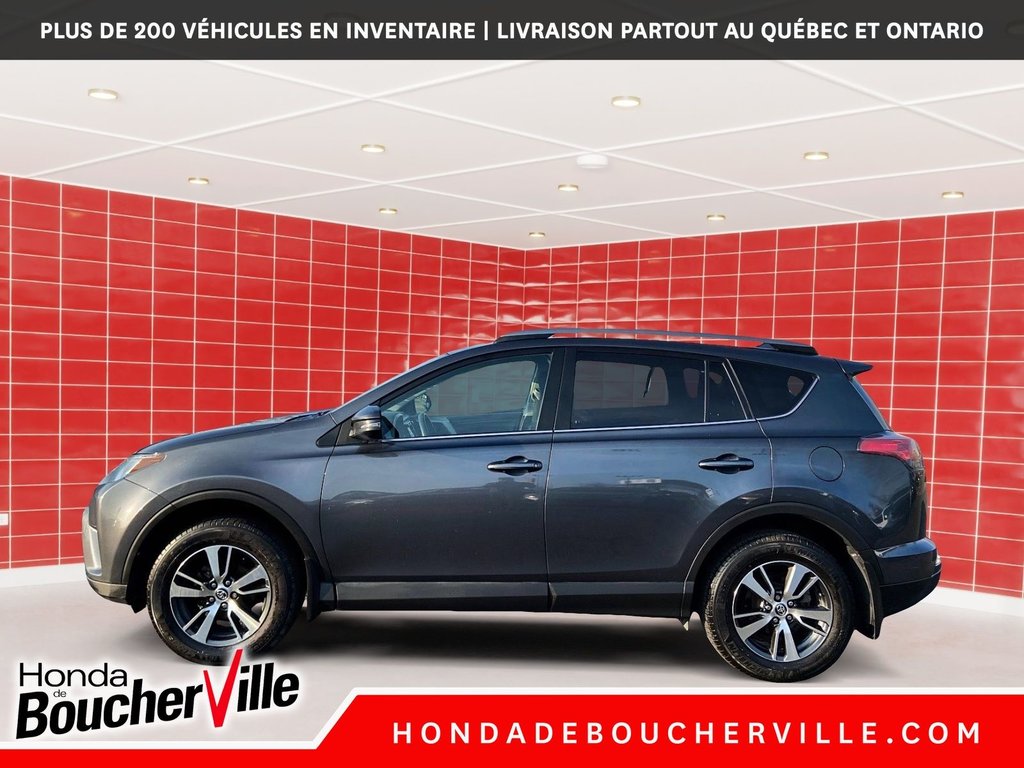 2018 Toyota RAV4 LE in Terrebonne, Quebec - 15 - w1024h768px