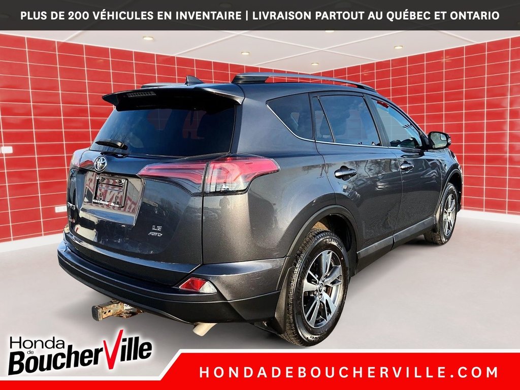 2018 Toyota RAV4 LE in Terrebonne, Quebec - 11 - w1024h768px