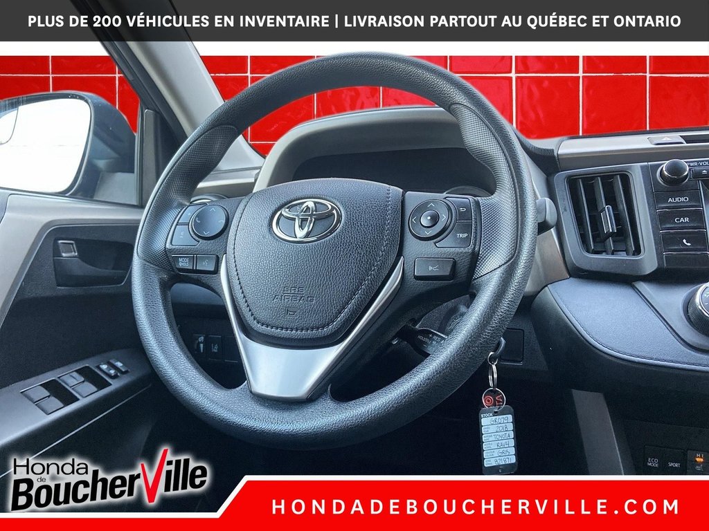 2018 Toyota RAV4 LE in Terrebonne, Quebec - 23 - w1024h768px