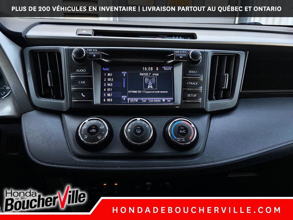 2018 Toyota RAV4 LE in Terrebonne, Quebec - 21 - w1024h768px