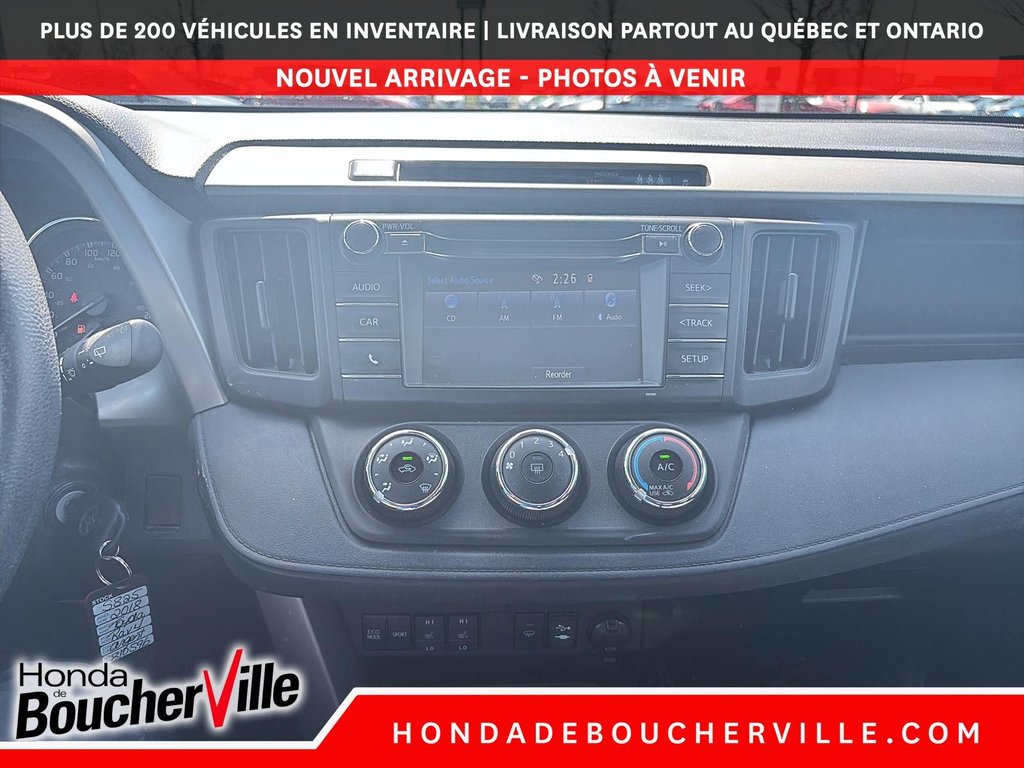 2018 Toyota RAV4 LE in Terrebonne, Quebec - 29 - w1024h768px