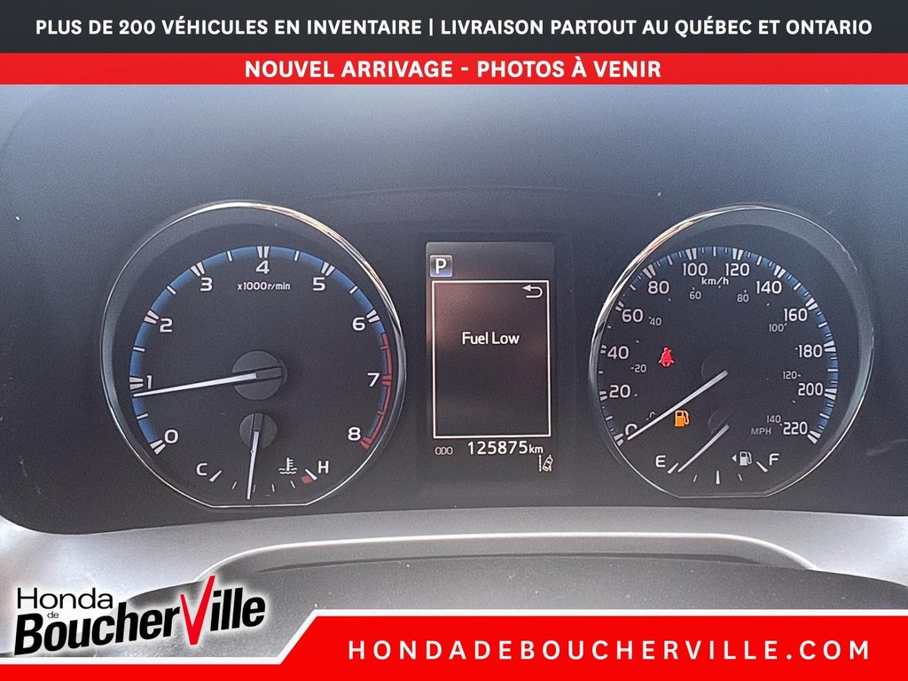 2018 Toyota RAV4 LE in Terrebonne, Quebec - 27 - w1024h768px