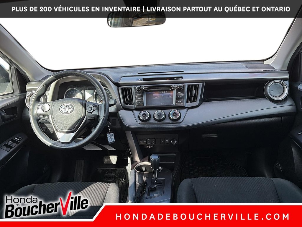 2018 Toyota RAV4 LE in Terrebonne, Quebec - 21 - w1024h768px