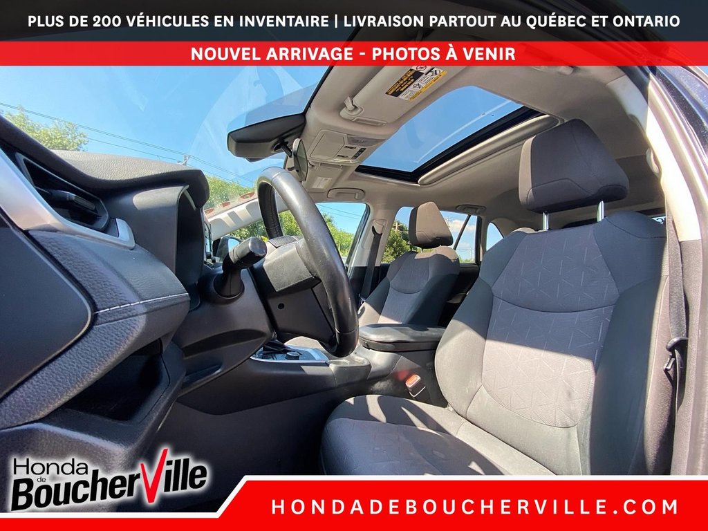 2019 Toyota RAV4 Hybrid XLE in Terrebonne, Quebec - 19 - w1024h768px