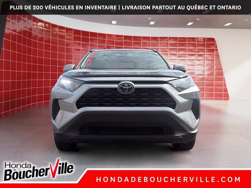 2020 Toyota RAV4 LE in Terrebonne, Quebec - 13 - w1024h768px