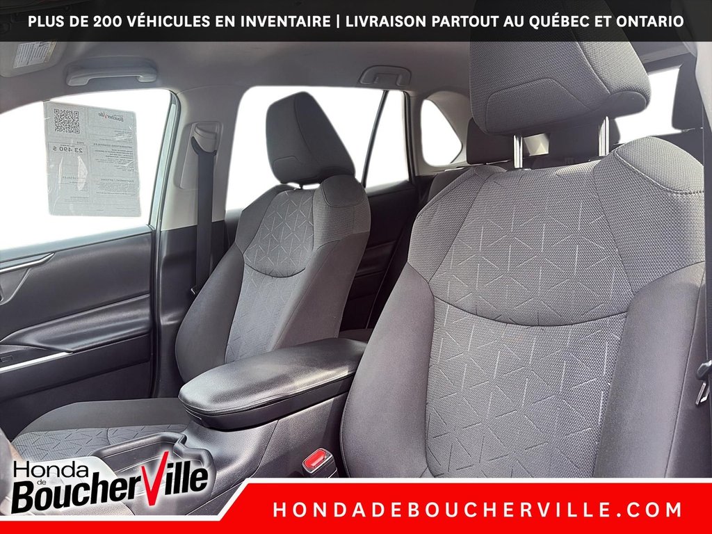 2020 Toyota RAV4 LE in Terrebonne, Quebec - 25 - w1024h768px