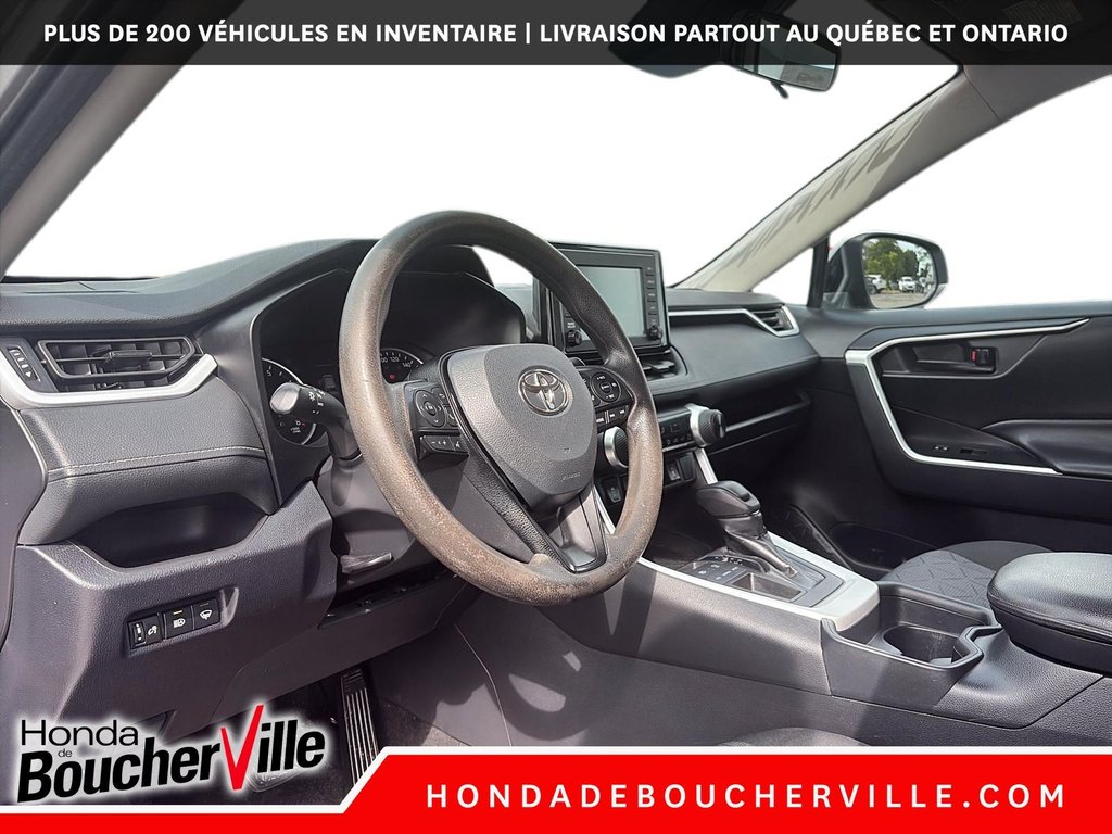 2020 Toyota RAV4 LE in Terrebonne, Quebec - 23 - w1024h768px