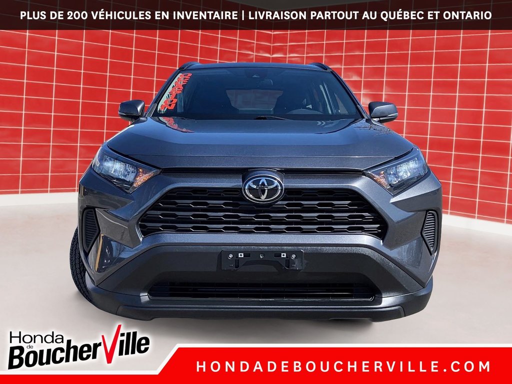 2021 Toyota RAV4 LE in Terrebonne, Quebec - 3 - w1024h768px