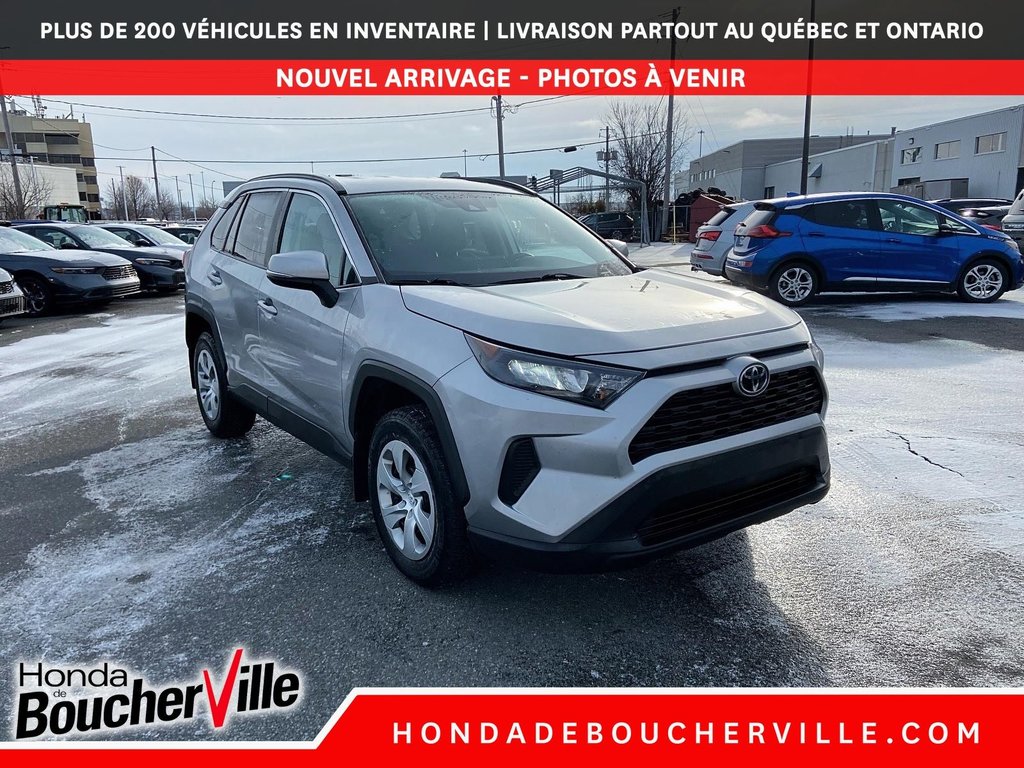 2021 Toyota RAV4 LE in Terrebonne, Quebec - 5 - w1024h768px