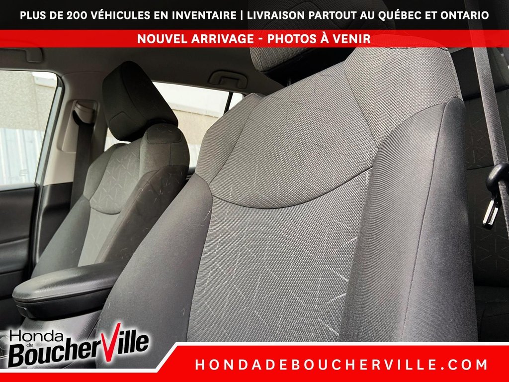 2021 Toyota RAV4 LE in Terrebonne, Quebec - 17 - w1024h768px