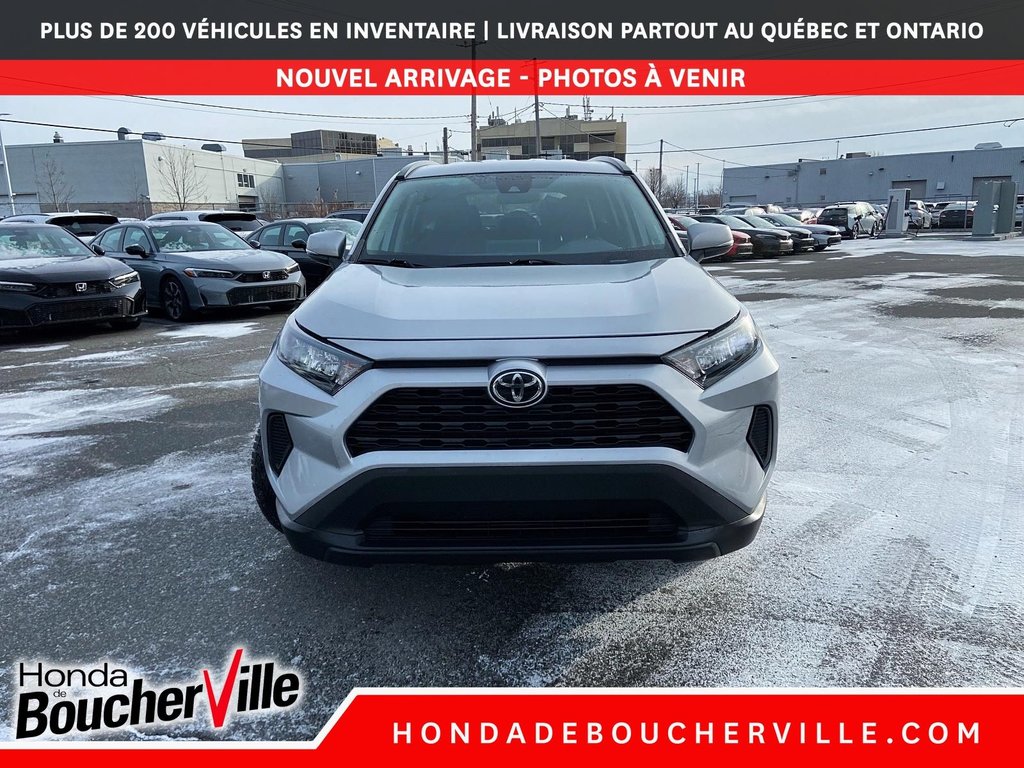 2021 Toyota RAV4 LE in Terrebonne, Quebec - 3 - w1024h768px