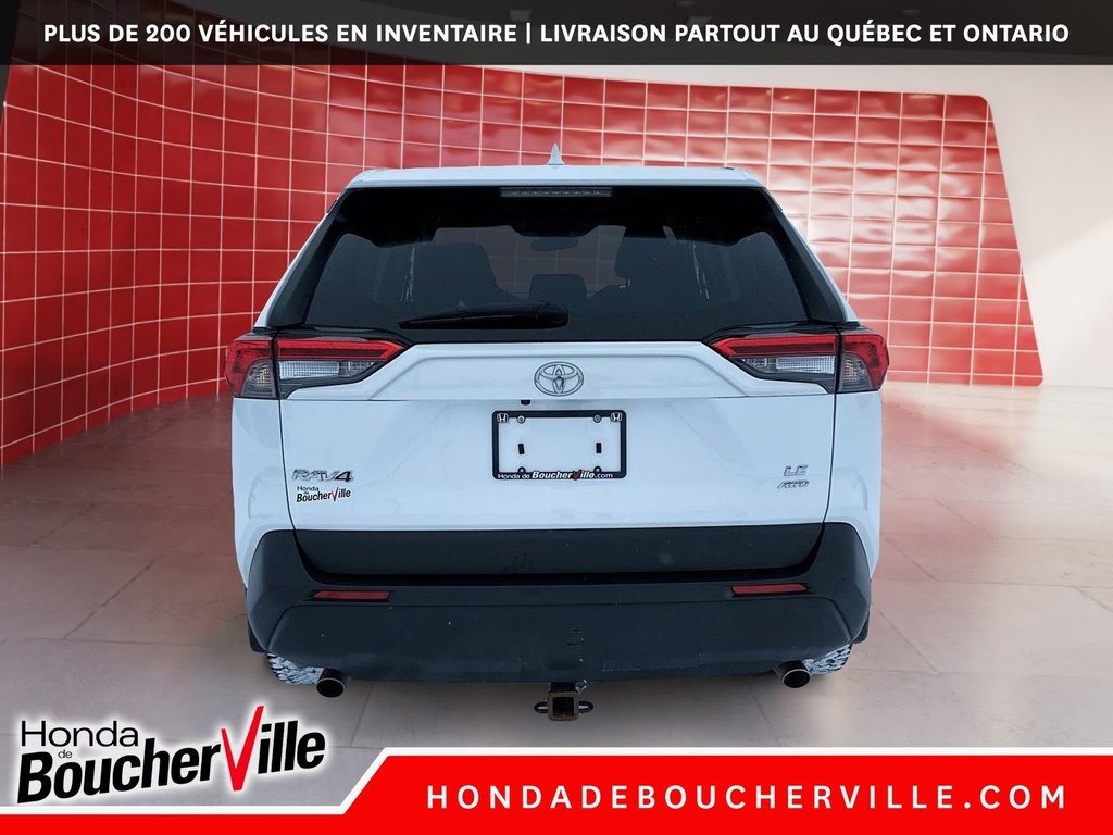 2022 Toyota RAV4 LE in Terrebonne, Quebec - 11 - w1024h768px