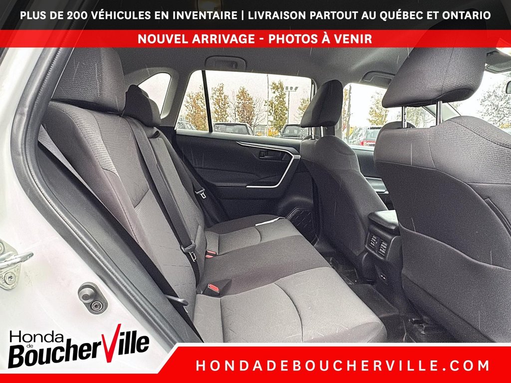Toyota RAV4 Hybrid LE 2022 à Terrebonne, Québec - 17 - w1024h768px