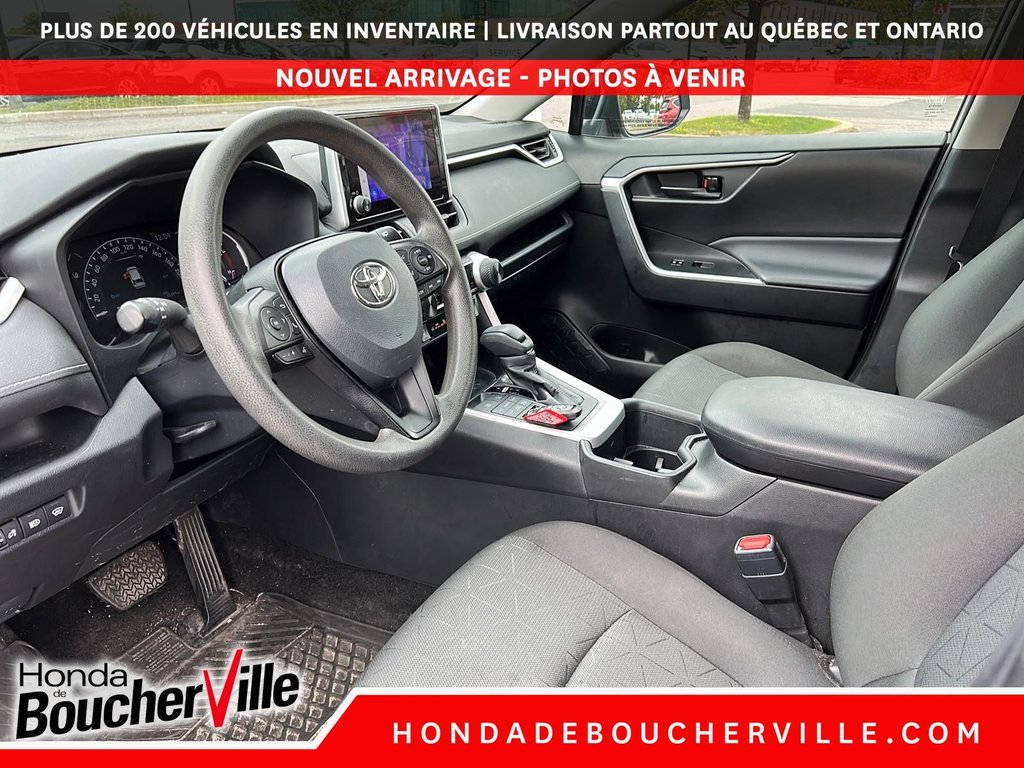 2024 Toyota RAV4 LE in Terrebonne, Quebec - 17 - w1024h768px